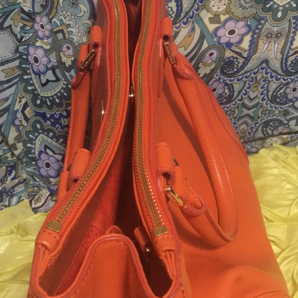 🎈SOLD🎈Tory Burch Bag - Picture 5 of 7
